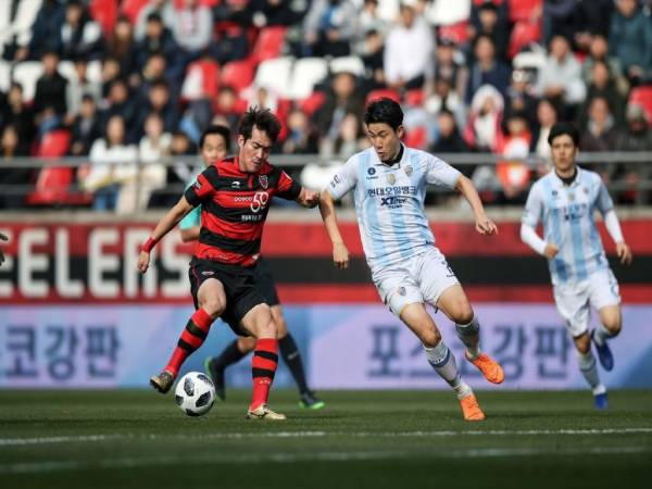 Soi kèo Ulsan Hyundai vs Pohang Steelers, 14h30 ngày 13/3